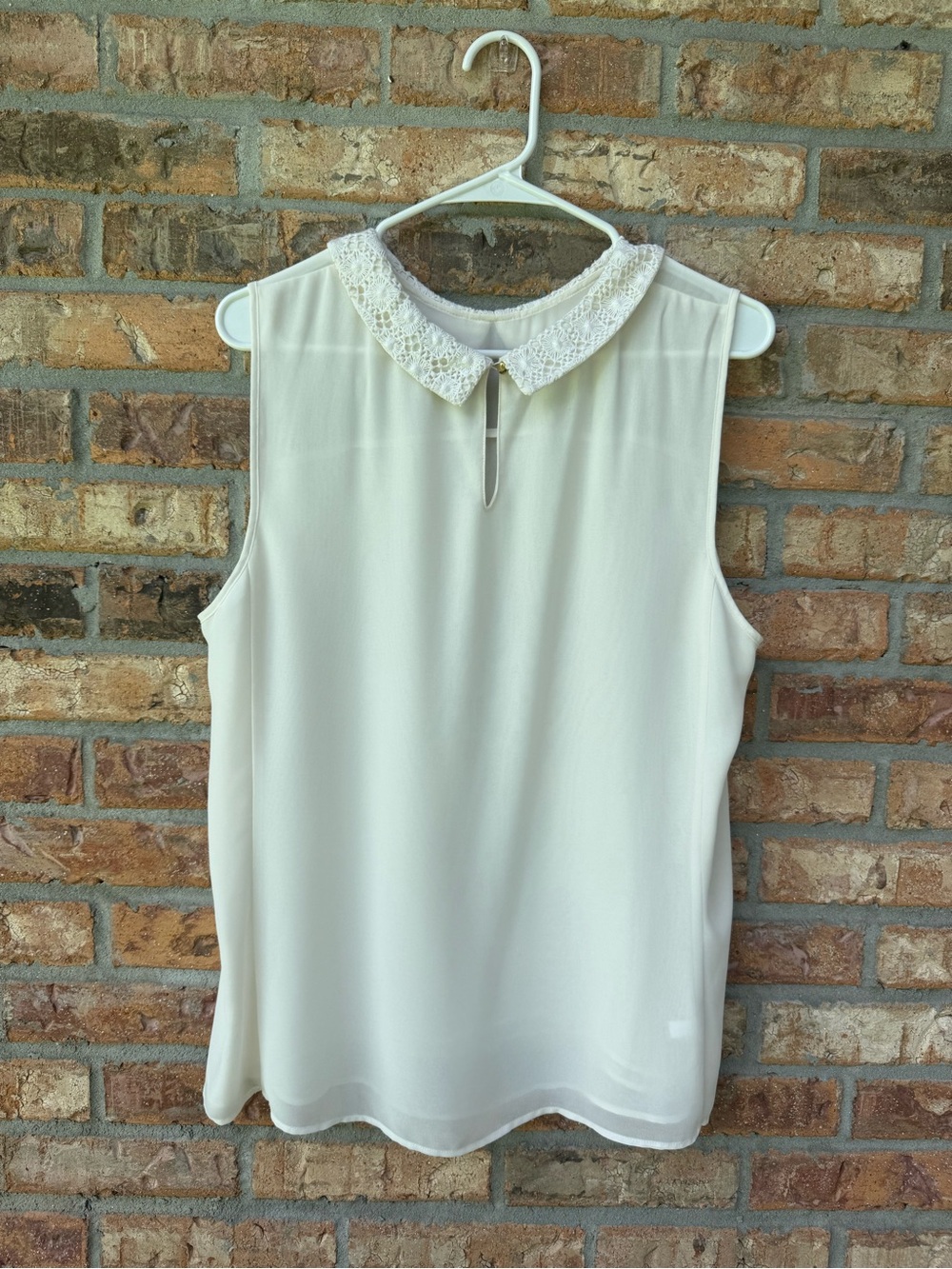 Ann Taylor Cream Lace-Collar Sleeveless Top